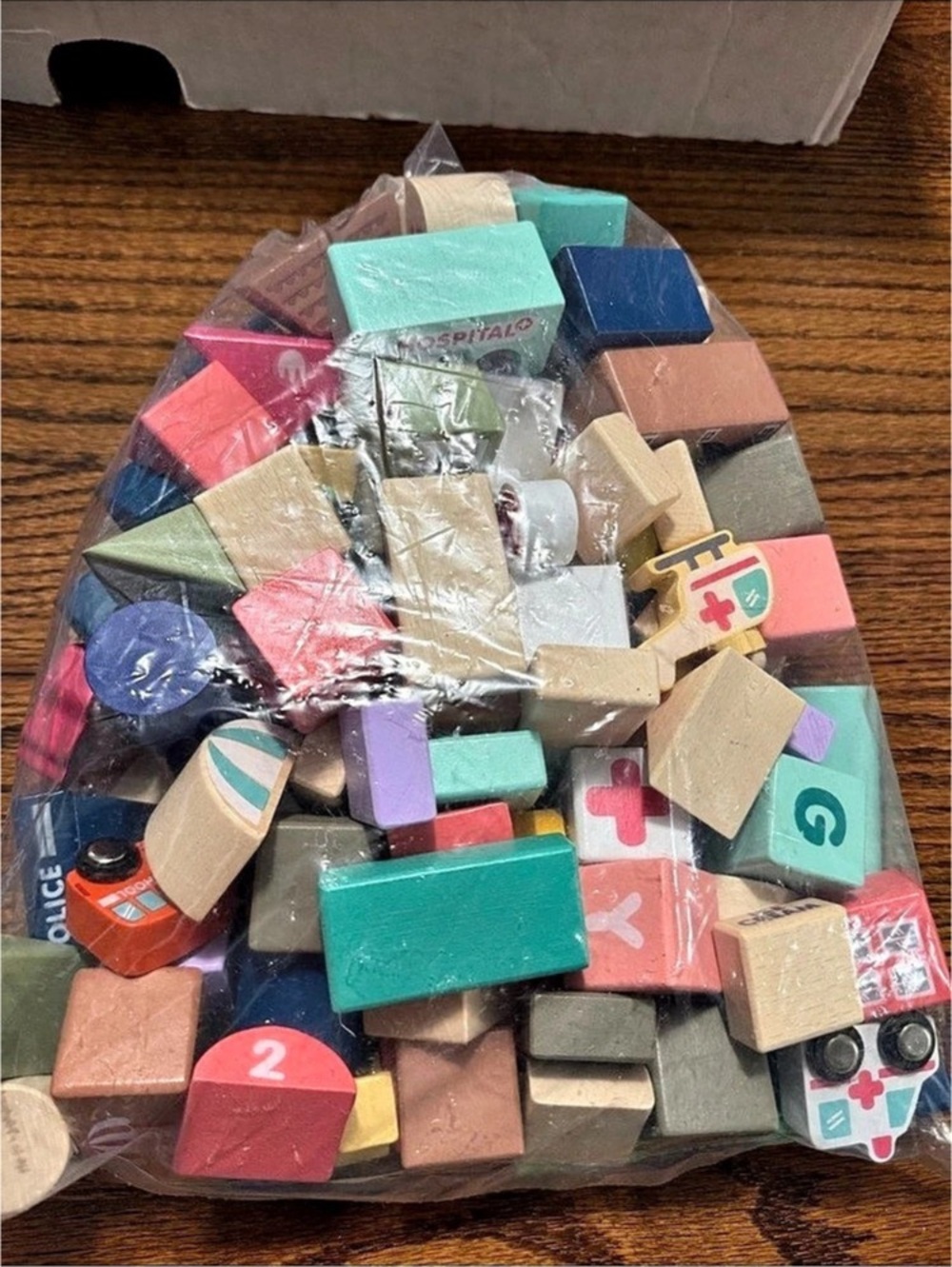 Melissa & Doug Blockables City Deluxe Play Set Multicolor